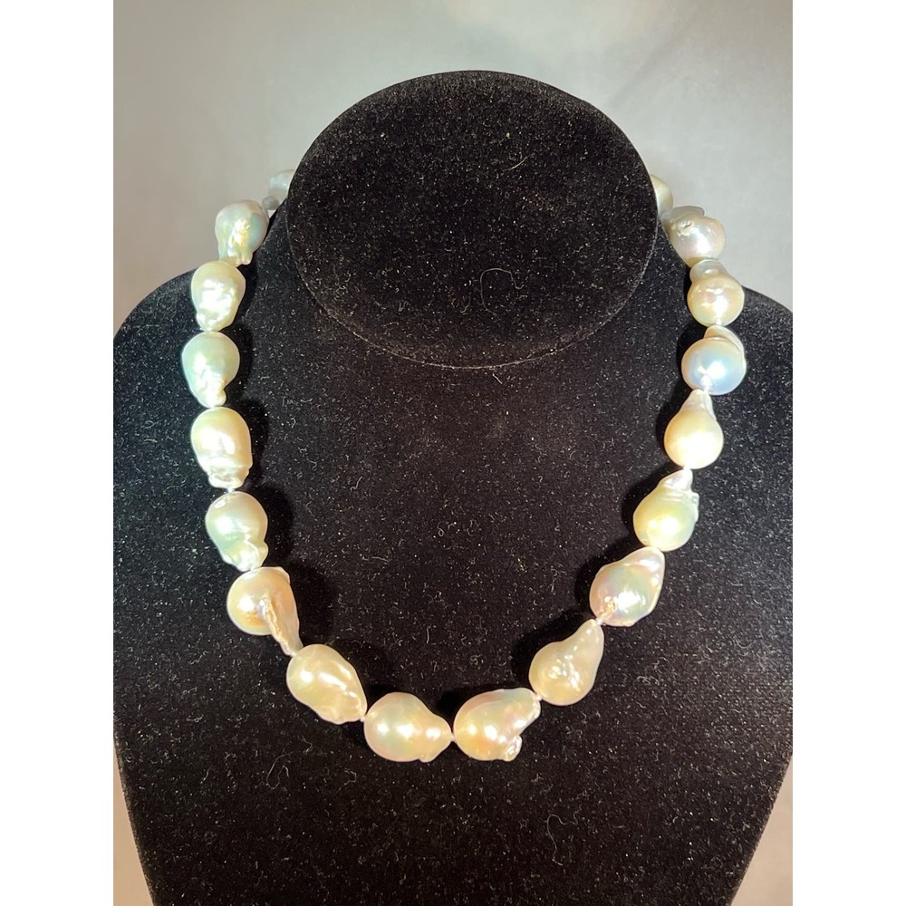 NWOT 10mm Cultured Freshwater Biwa Pearls Good Luster Knotted Between Each Pearl